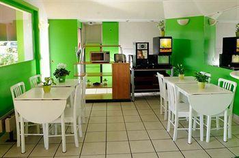 Lemon Hotel Dreux Chartres Exterior foto
